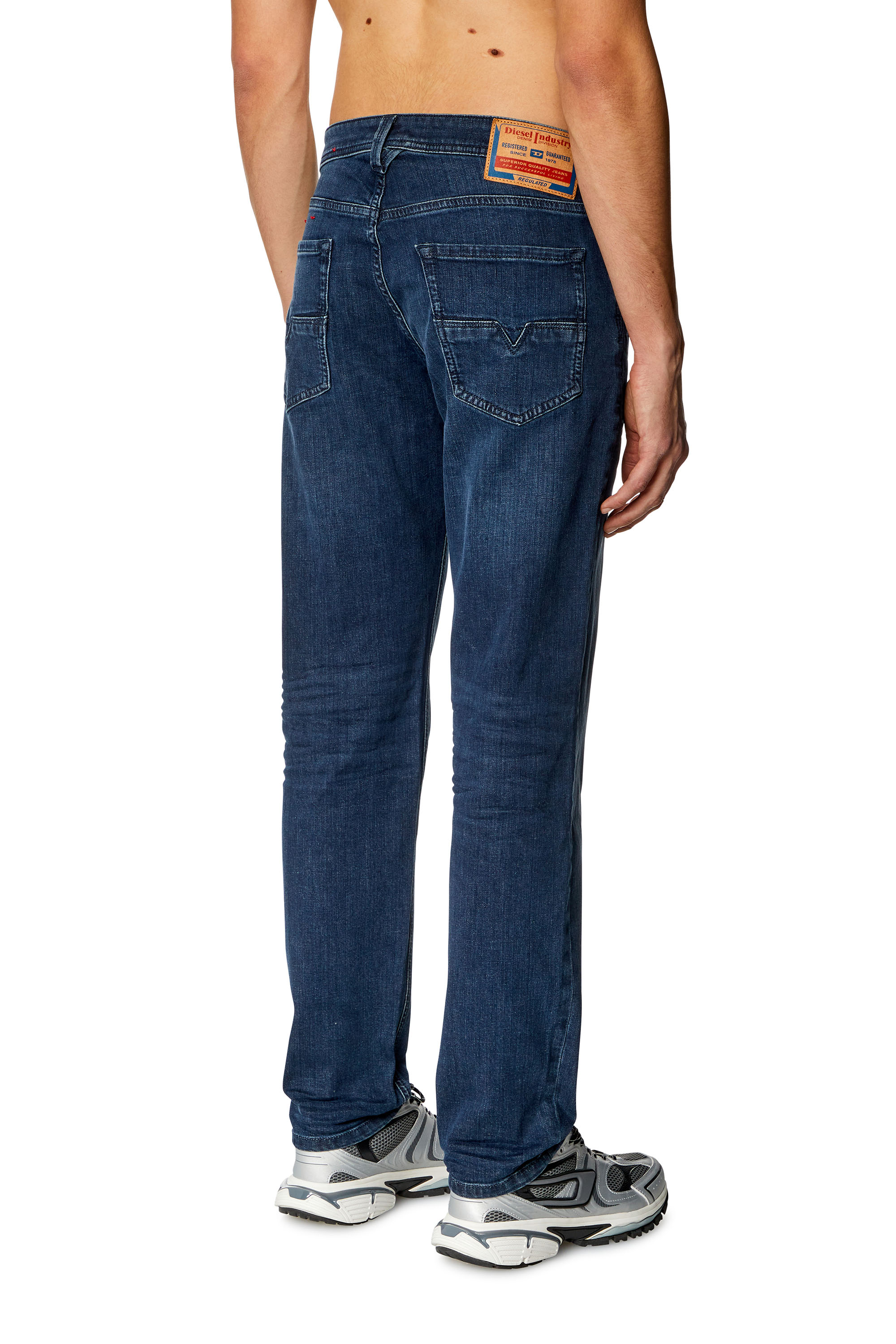 Diesel - Man's Regular Jeans 1986 Larkee-Beex 0CNAA, Dark Blue - 4